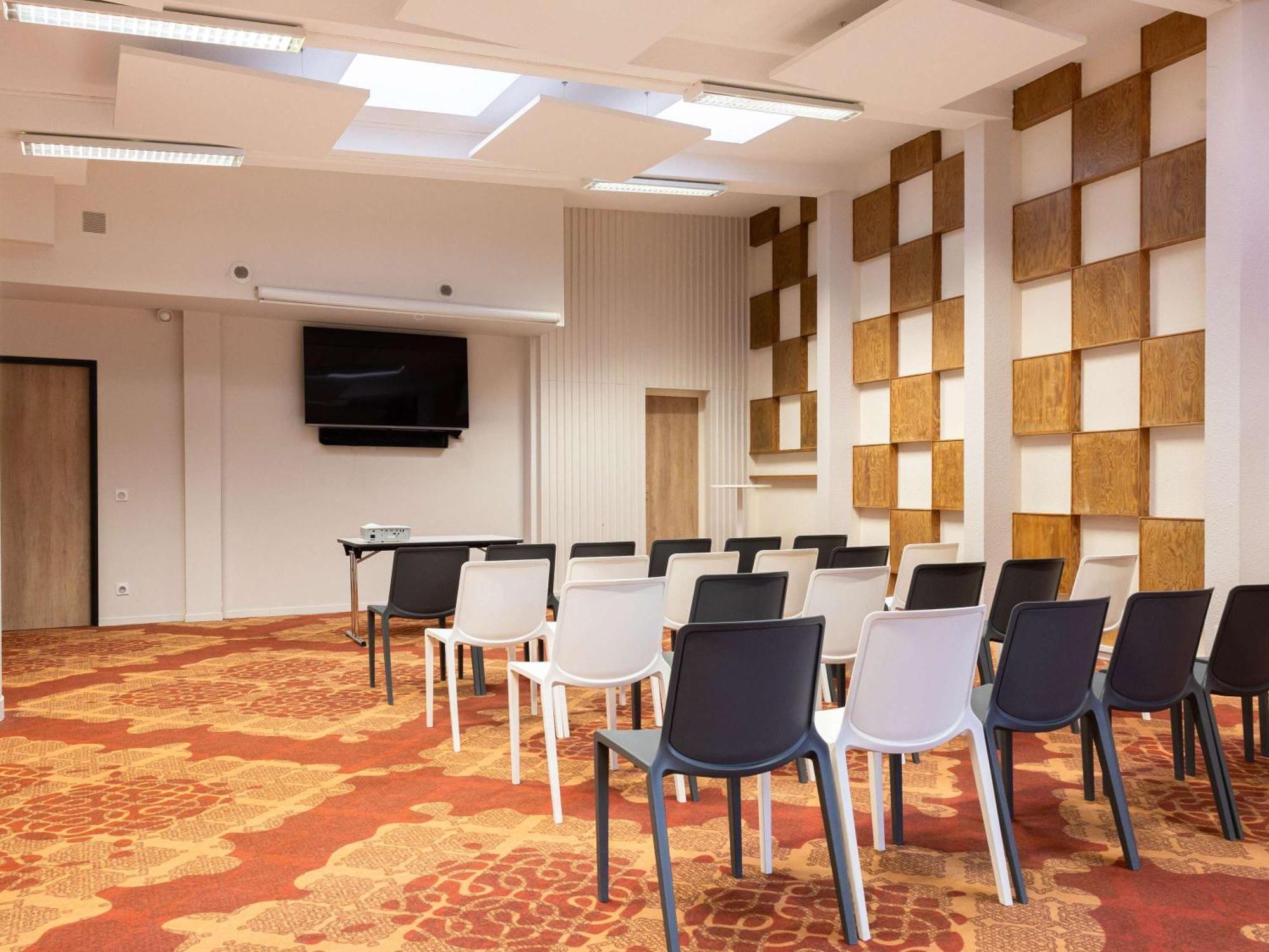 Ibis Styles Albi Centre Le Theatro Hotel Ngoại thất bức ảnh