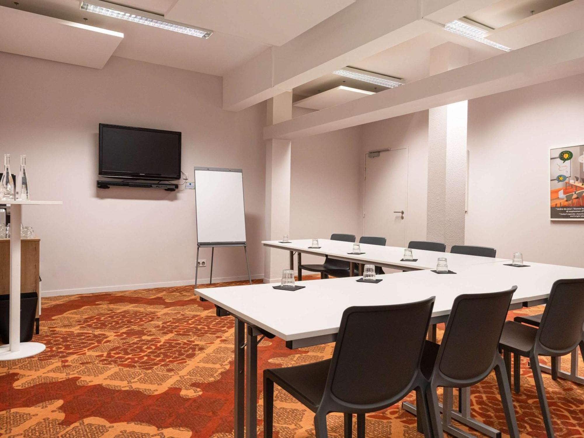 Ibis Styles Albi Centre Le Theatro Hotel Ngoại thất bức ảnh